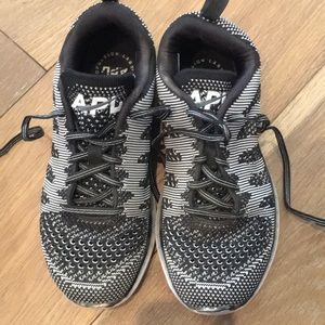 APL shoes